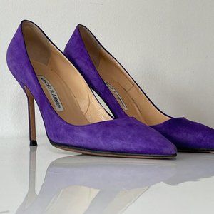 Manolo blahnik purple suede pumps